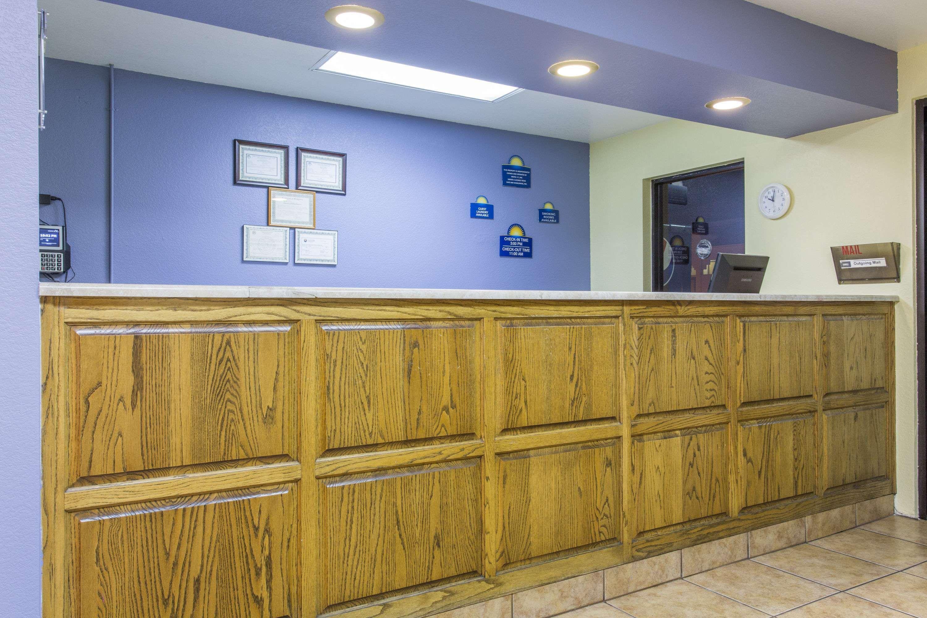 Days Inn By Wyndham Kingman West Zewnętrze zdjęcie