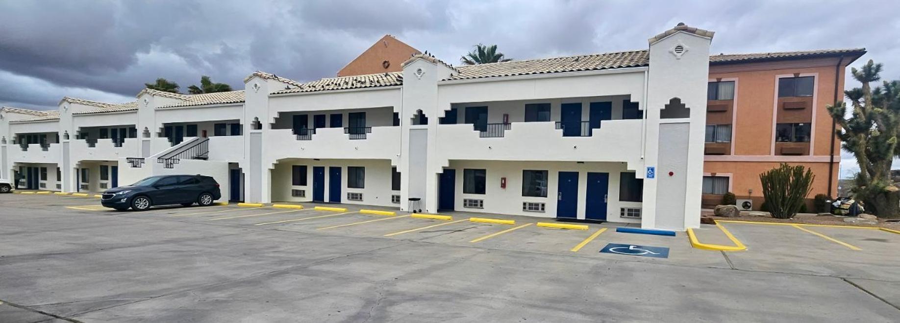 Days Inn By Wyndham Kingman West Zewnętrze zdjęcie
