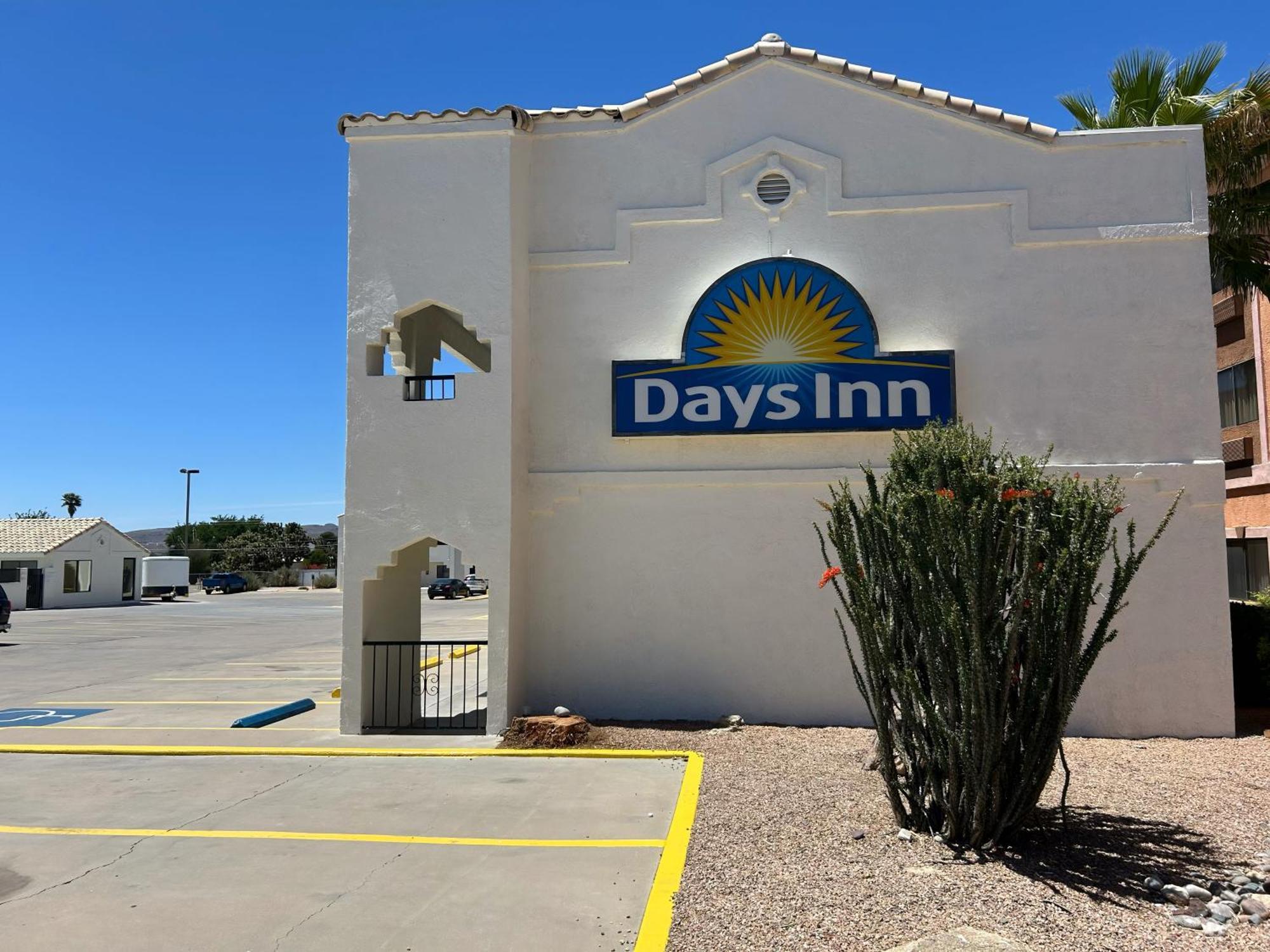 Days Inn By Wyndham Kingman West Zewnętrze zdjęcie